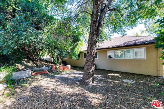 8479 Moorcroft Avenue, West Hills (los Angeles), CA 91304