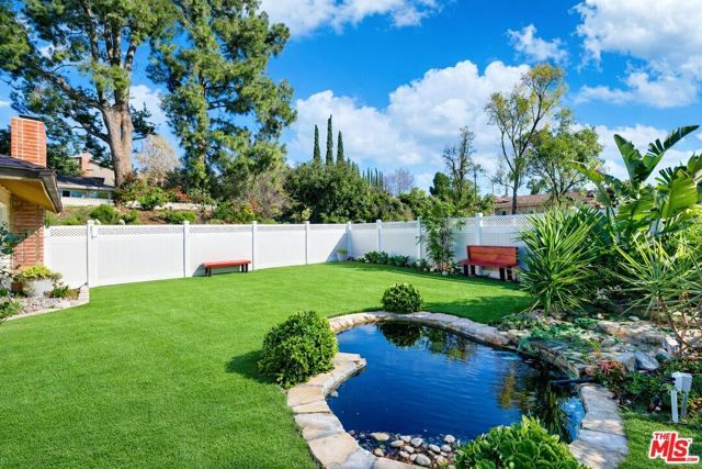 8479 Moorcroft Avenue, West Hills (los Angeles), CA 91304