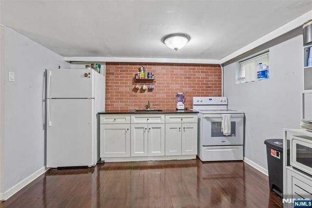 513 Chestnut Place, Teaneck, NJ 07666