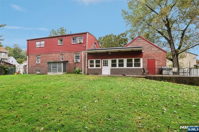 513 Chestnut Place, Teaneck, NJ 07666