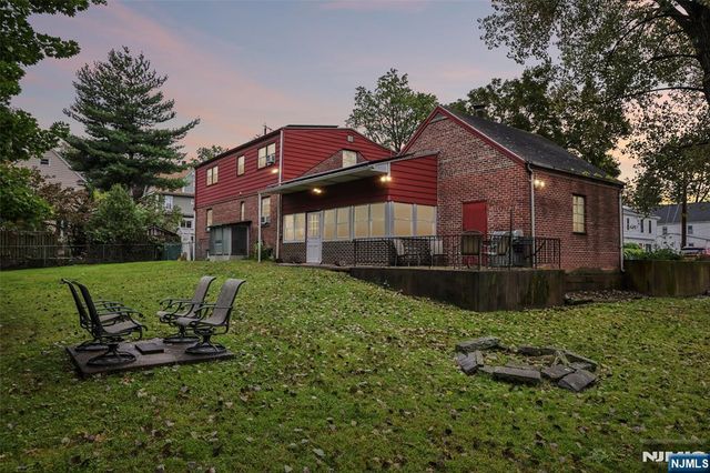 513 Chestnut Place, Teaneck, NJ 07666