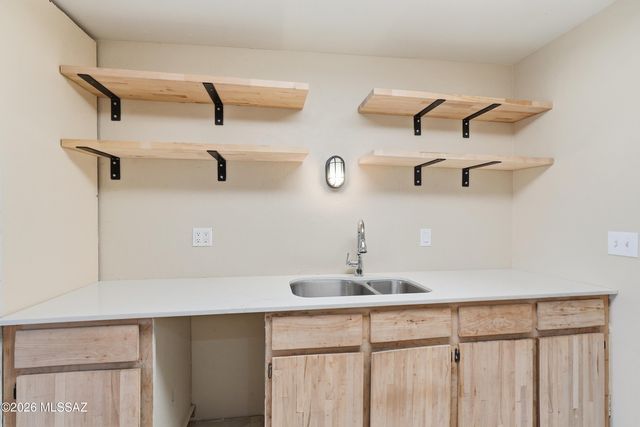 2469 S Kevin Drive, Tucson, AZ 85748