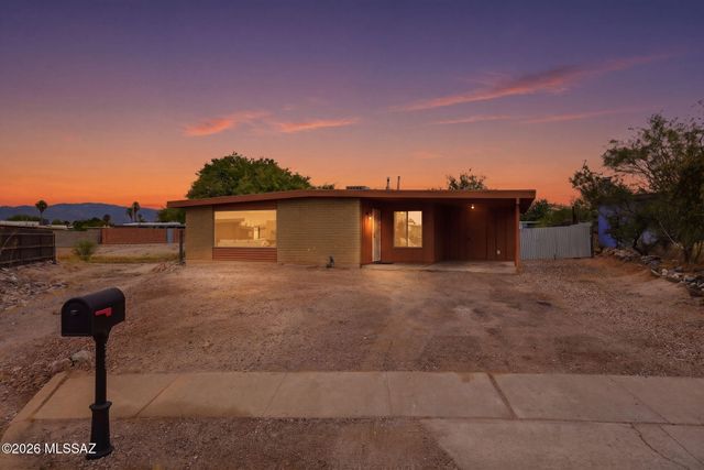 2469 S Kevin Drive, Tucson, AZ 85748