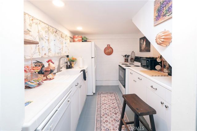 4600 Sunnyside Drive, Riverside, CA 92506