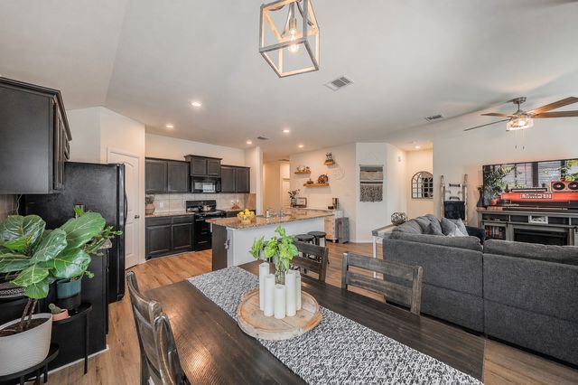 633 Buzzard Lake Trail, Fort Worth, TX 76120