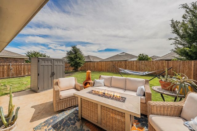 633 Buzzard Lake Trail, Fort Worth, TX 76120