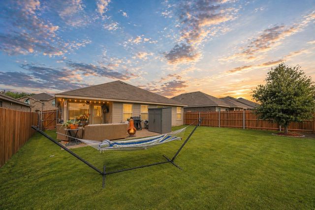 633 Buzzard Lake Trail, Fort Worth, TX 76120
