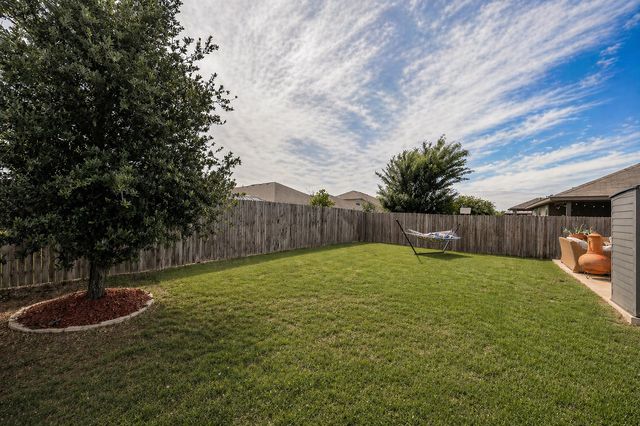 633 Buzzard Lake Trail, Fort Worth, TX 76120
