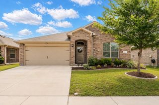 633 Buzzard Lake Trail, Fort Worth, TX 76120