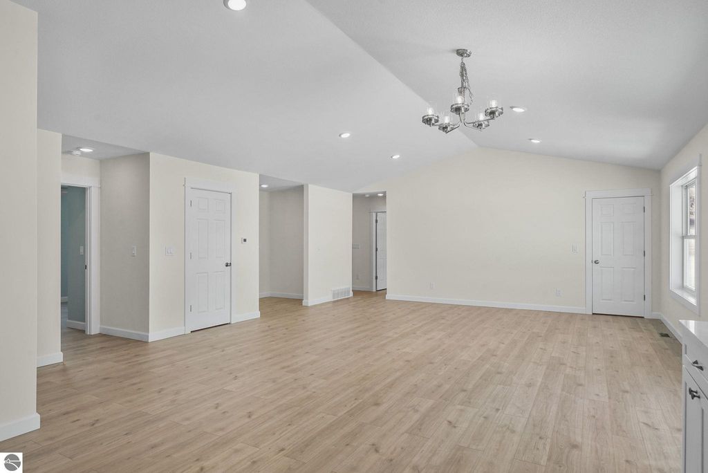 Image 16 of property listing at 4475 Edwin Boulevard, Grawn, MI 49637