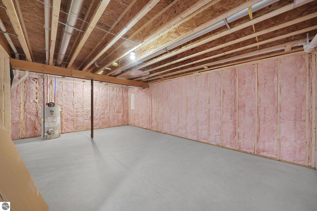 Image 35 of property listing at 4475 Edwin Boulevard, Grawn, MI 49637