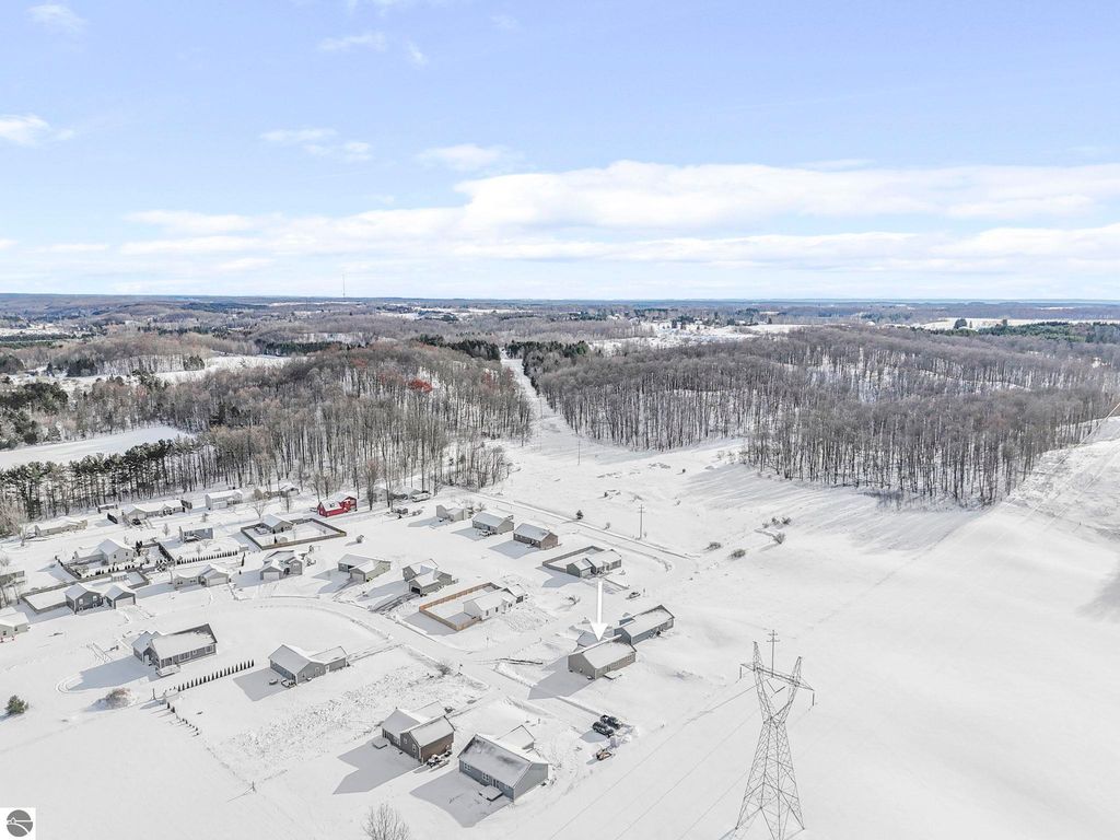 Image 48 of property listing at 4475 Edwin Boulevard, Grawn, MI 49637