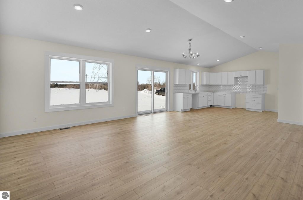 Image 6 of property listing at 4475 Edwin Boulevard, Grawn, MI 49637