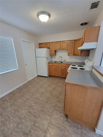 250 37TH STREET N, St Petersburg, FL 33713