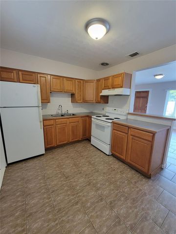 250 37TH STREET N, St Petersburg, FL 33713