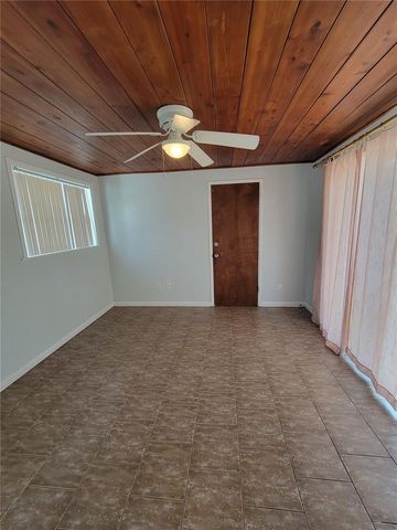 250 37TH STREET N, St Petersburg, FL 33713