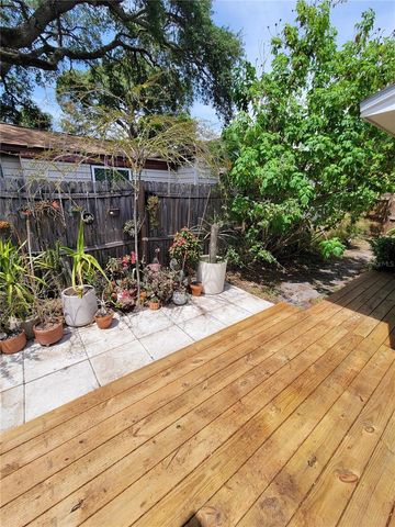 250 37TH STREET N, St Petersburg, FL 33713