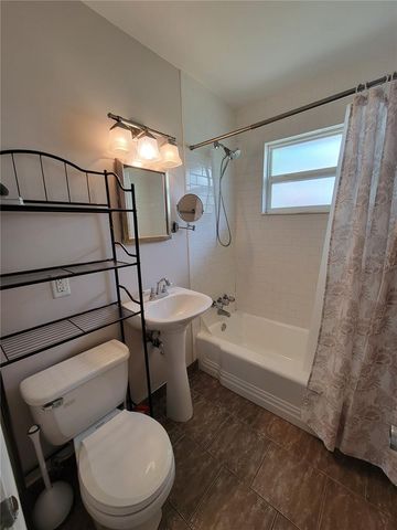 250 37TH STREET N, St Petersburg, FL 33713