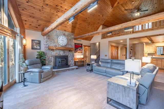 2897 NICK AVENUE, Kronenwetter, WI 54455