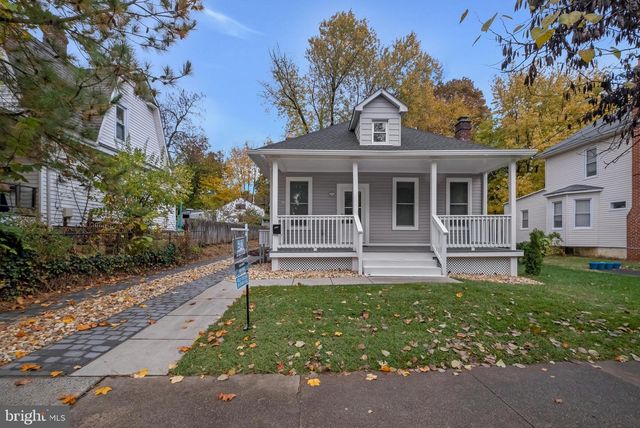 3002 BUNKER HILL RD, Mount Rainier, MD 20712