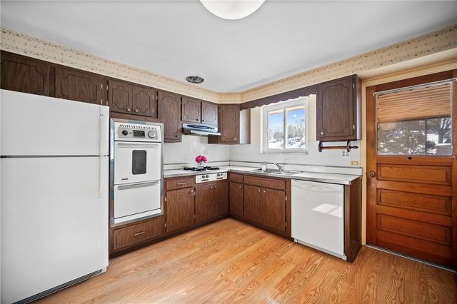 101 Tristan Dr, Shaler, PA 15209