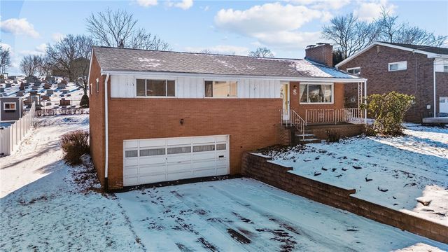 101 Tristan Dr, Shaler, PA 15209