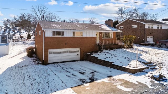 101 Tristan Dr, Shaler, PA 15209