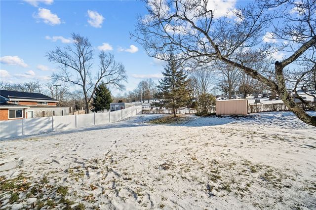 101 Tristan Dr, Shaler, PA 15209