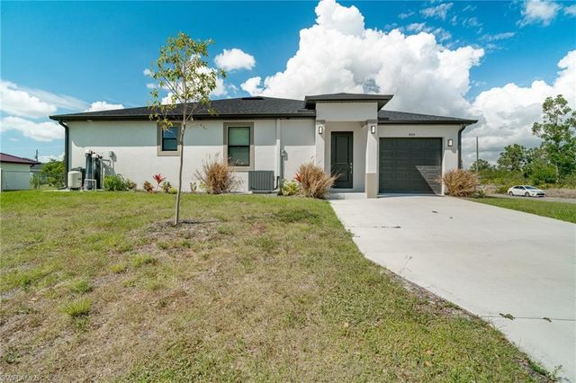 809 Agnes AVE, Lehigh Acres, FL 33971