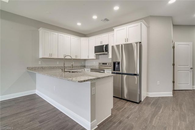 809 Agnes AVE, Lehigh Acres, FL 33971