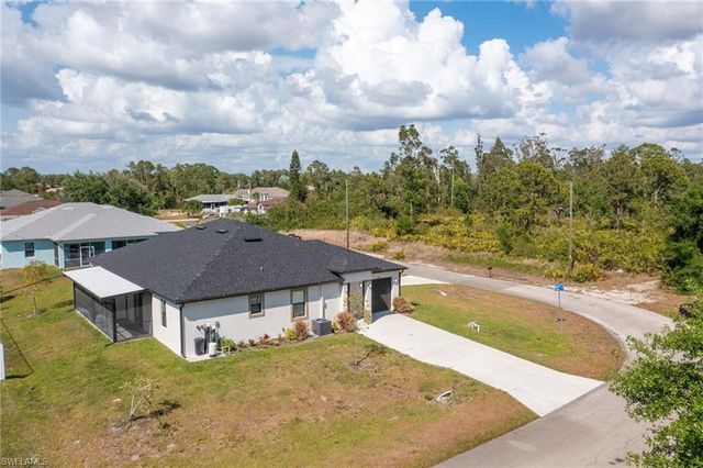 809 Agnes AVE, Lehigh Acres, FL 33971