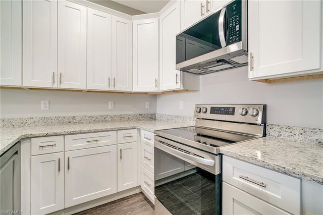 809 Agnes AVE, Lehigh Acres, FL 33971