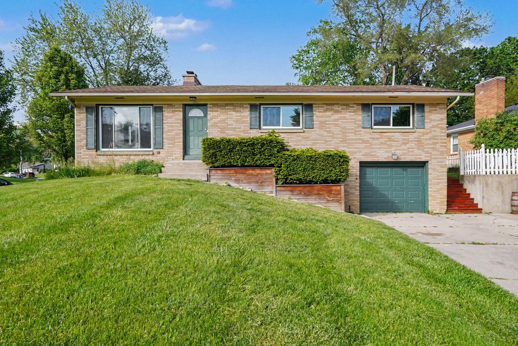 2155 Tremont Boulevard Nw, City Of Grand Rapids, MI 49504