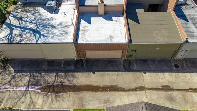 9621 Longmont Drive, Houston, TX 77063