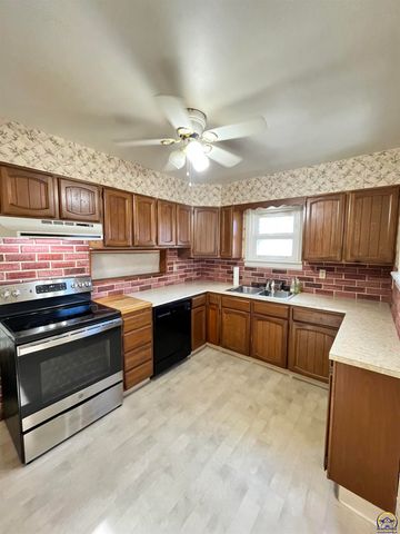 705 Elm ST, Emporia, KS 66801