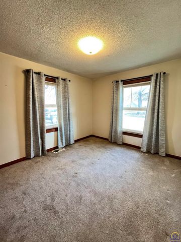 705 Elm ST, Emporia, KS 66801