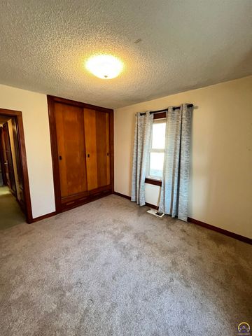 705 Elm ST, Emporia, KS 66801