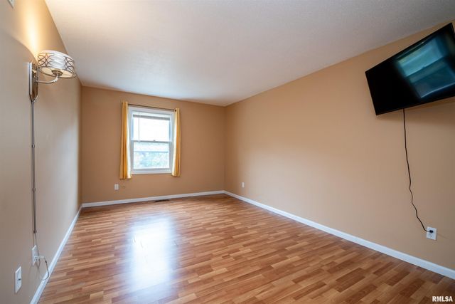 3516 W RICHWOODS Boulevard, Peoria, IL 61604