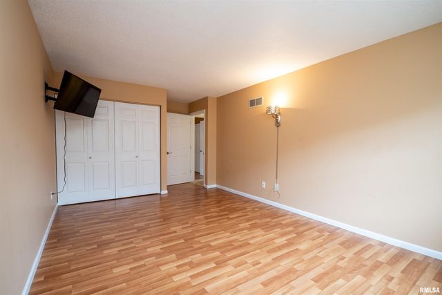 3516 W RICHWOODS Boulevard, Peoria, IL 61604