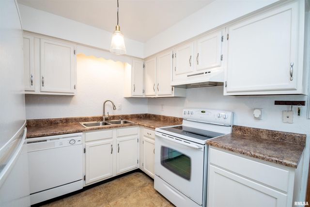 3516 W RICHWOODS Boulevard, Peoria, IL 61604