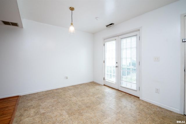 3516 W RICHWOODS Boulevard, Peoria, IL 61604