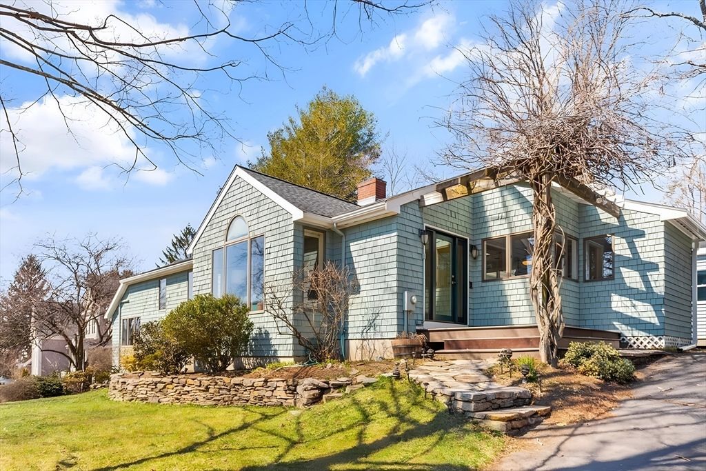 15 Minute Man Lane, Lexington, MA 02421