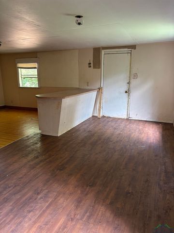 285 W CR 102, Henderson, TX 75652