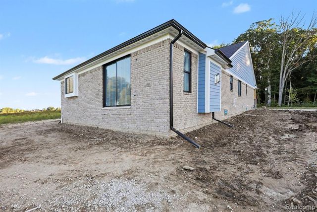 54290 Brenda Drive, Macomb, MI 48042