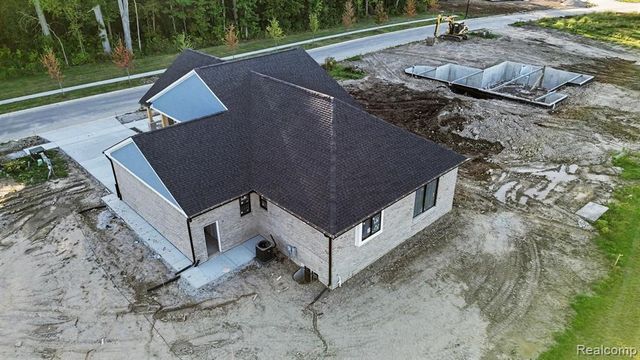 54290 Brenda Drive, Macomb, MI 48042