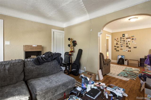 17308 Oak Drive, Detroit, MI 48221