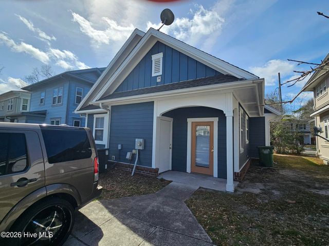 1017 S 8th Street, Wilmington, NC 28401