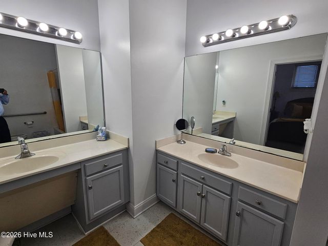 1017 S 8th Street, Wilmington, NC 28401