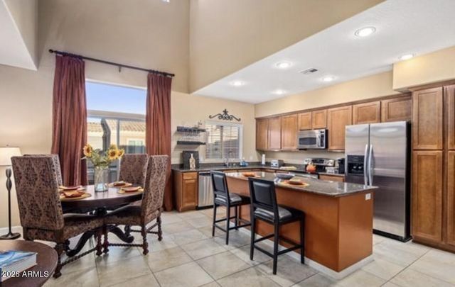 3935 E ROUGH RIDER Road 1387, Phoenix, AZ 85050