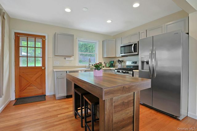 17 N Park Avenue, Nanuet, NY 10954